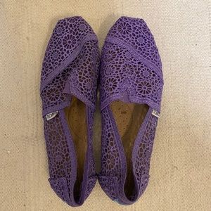 Purple Lace Toms | size 7.5